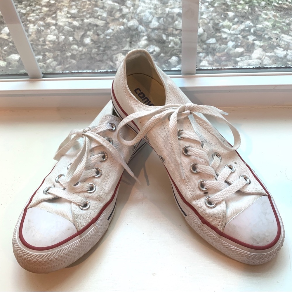 Low Top White Converse Size 7